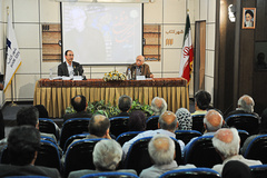 گزارشي از بزرگداشت منوچهر مرتضوي كه سال‌ها در انزوا زيست